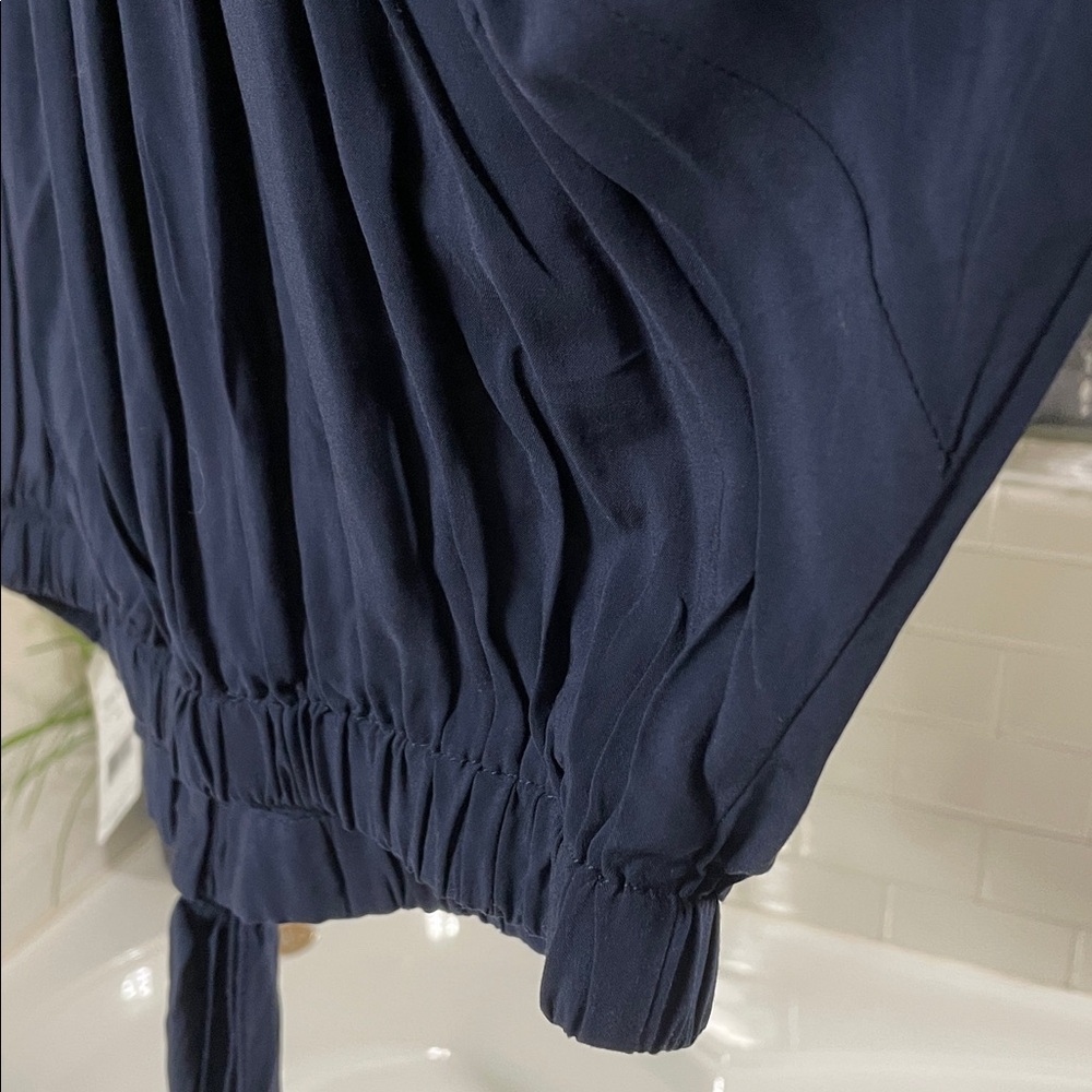 Free People Navy Blouse . NEW with Tags - Picture 7 of 7